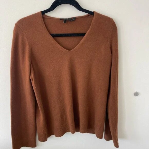 Theory Cashmere Sweater Cognac | Size M - Picture 3 of 4